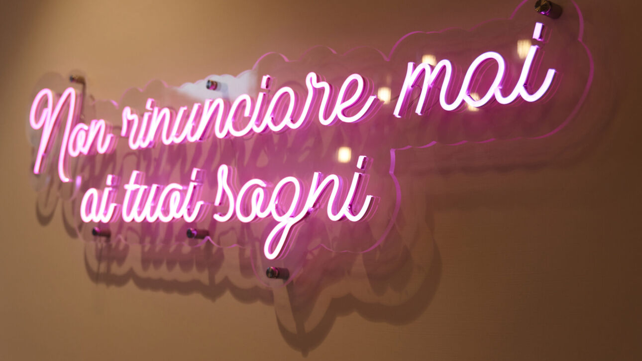 scritte led personalizzate